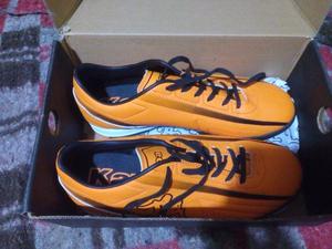 Botines futbol 5