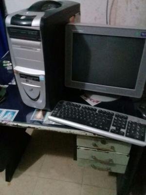 Vendo combo, monitor, cpu,teclado,mause)