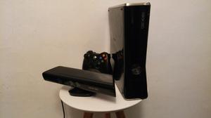 Xbox 360 slim 250 gb. Usada