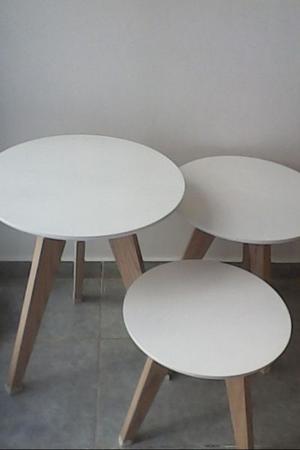 Mesas ratonas estilo escandinavo por tres