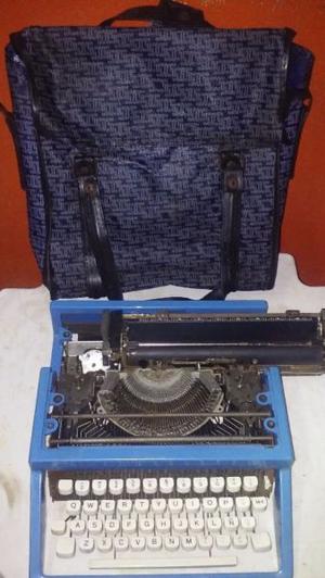 Vendo 2 maquina de escribir olivetti a reparar