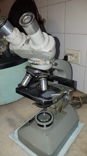 Microscopio Olympus (falta Lampara)