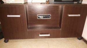 Mueble equipado con estéreo JVC