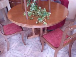 $  elegante mesa de estilo Ingles con 4 restauradas
