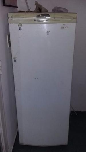 Heladera Electrolux r 250 IMPECABLE