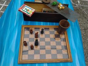 antiguo set ajedrez-generala-naipes-perinola-30x26cm