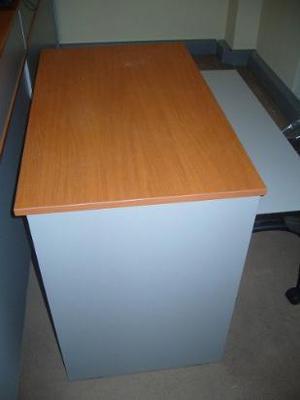 escritorio para pc con dos cajones y llave