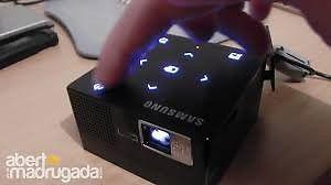 mini proyector led 100 pulgadas con pantalla para colgar