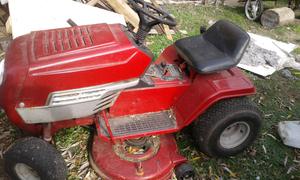 Mini tractor corta cesped