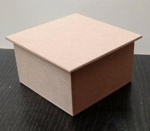 Caja de Fibrofacil con tapa 9 x 9 x 5