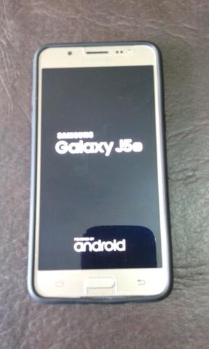 Galaxy j dorado