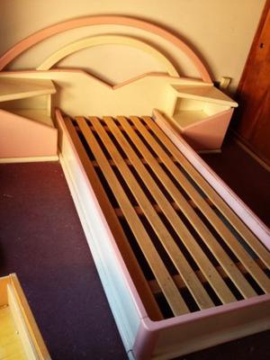 cama de 1 plaza y comoda con espejo grande madera maciza