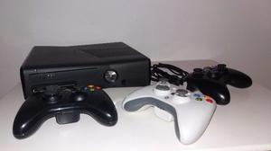 Vendo Xbox 360, Slim, 4Gb con Kinect