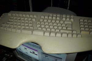 vendo teclado antiguo funcionando
