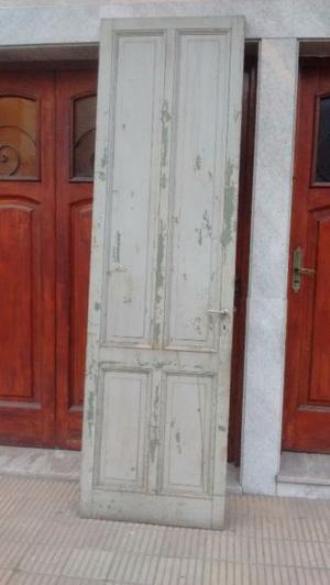 Puerta antigua cedro
