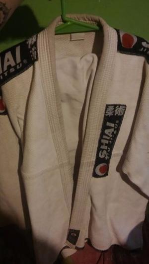 Kimono de Jiu Jitsu más pantalón y dos cinturones