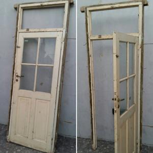 Puerta madera con vidrio partido y banderola 70x220