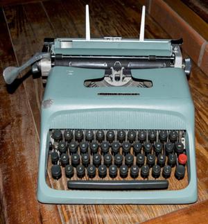 Maquina de escribir portatil Olivetti