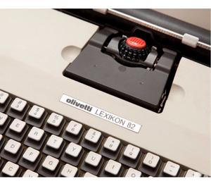 Máquina de escribir Olivetti Lexikon 82 eléctrica