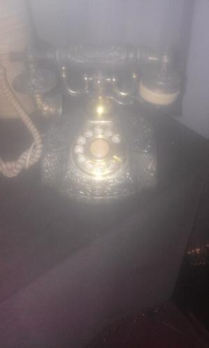 Teléfono antiguo de estilo