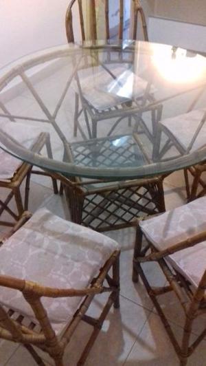 mesa y sillas