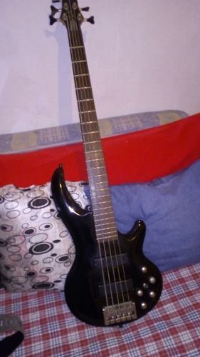 Bajo Cort Curbow 52 (acepto Pedal Flashback 4 O Line6 Dly)