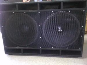 CAJA DOBLE DE  WATTS CON PARLANTES JBL DE 18 PULGADAS