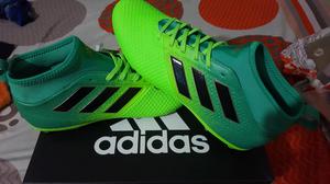 BOTINES ADIDAS N43 1 SOLA USADA