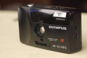 Olympus Af-10 Mini F4 Primer Lente 35mm