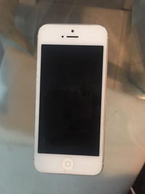 iPhone 5 Blanco poco uso en excelentes condiciones