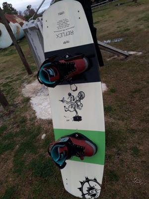 Tabla wakeboard con botas