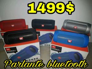 Parlantes JBL impermeables