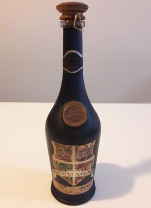 Antigua Botella Vacía de Vino Fuentes Narvaéz. Ideal Deco