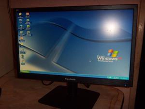 Monitor de pc LCD 19" marca Viewsonic, impecable completo