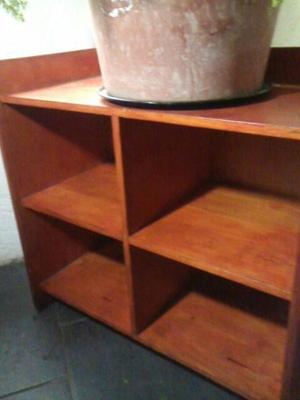 VENDO DOS MUEBLES DE MADERA