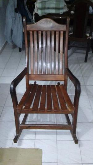 Vendo silla Mecedora de Algarrobo