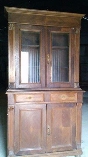 MUEBLE CRISTALERO ANTIGUO