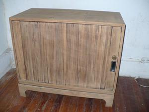Mueble madera maciza con puerta deslizable