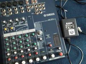 Consola Yamaha Mg82cx Como Nueva Caja Original!!! Manuales