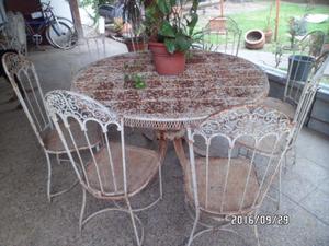 mesa con 8 sillas de jardin antiguos