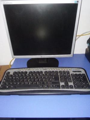 venta urgente de monitor y teclado