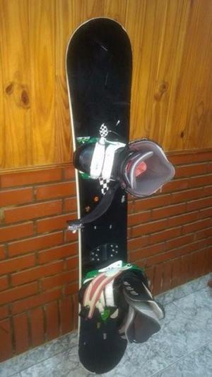 Tabla snowboard fijaciones y botas