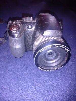 Camara Fujifilm 14 megapíxeles