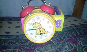 Reloj Garfield Despertador amarillo y rojo