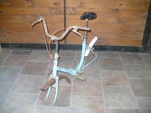 Bicicleta plegable rod. 20 - para restaurar - sin las ruedas