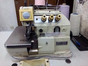 Maquina overlock Seiko 3 hilos