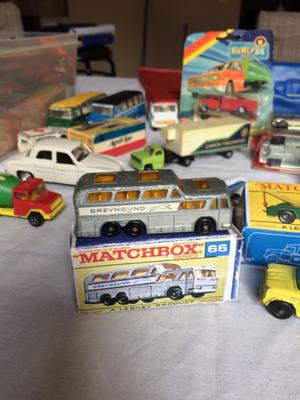 Matchbox N' 66 greyhound coach