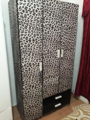 Mueble placard Animal print