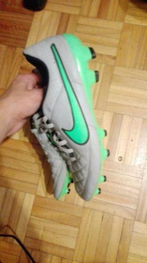 BOTINES NIKE (no adidas) 41 - 9 US