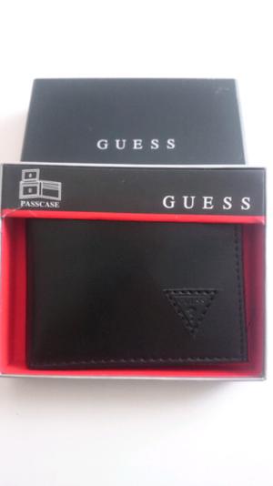 Billetera importada cuero marca GUESS